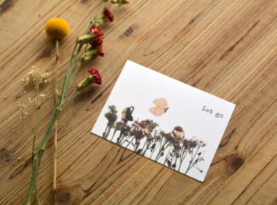 Postkaart ‘Let Go’